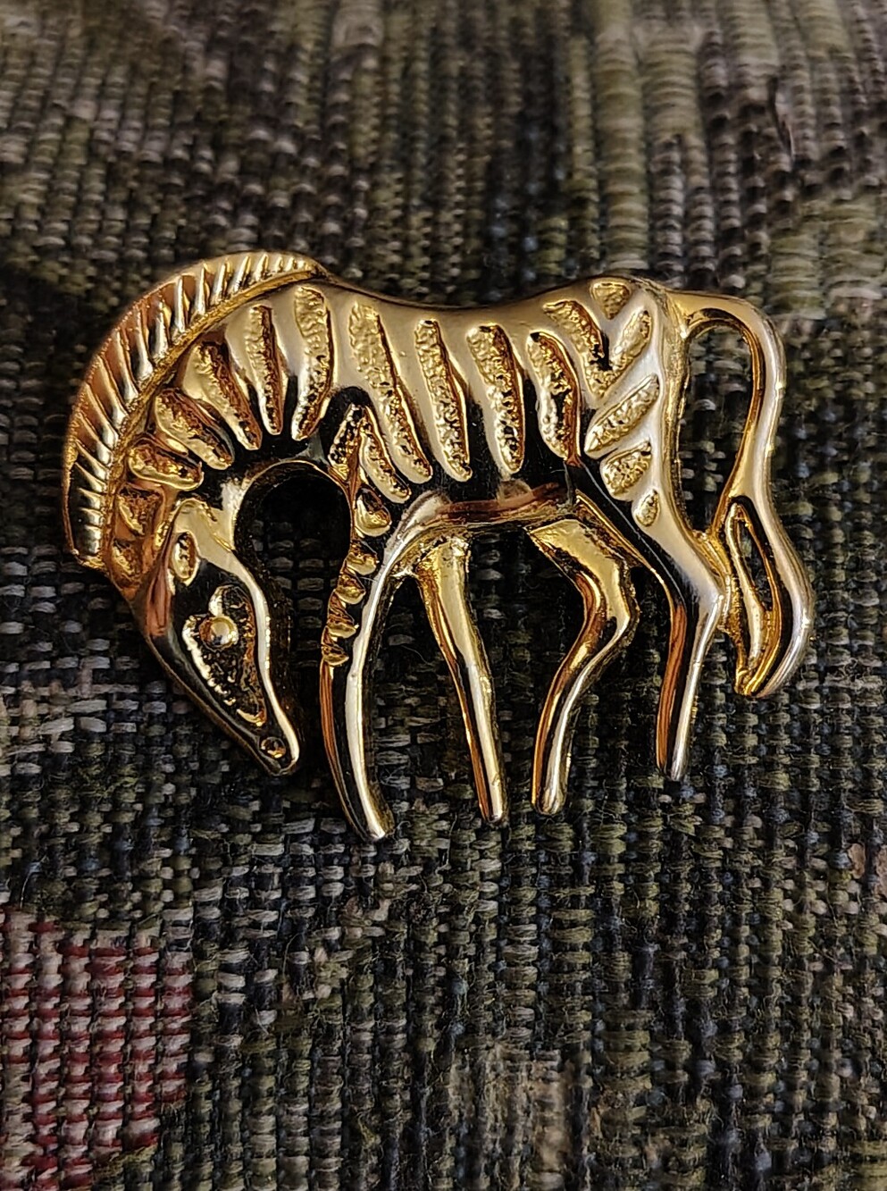 Vintage Textured Gold Tone Zebra Brooch Stylized Safari Animal Pin - Looks New!